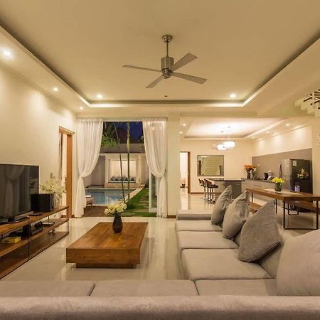 Villa Alaya By Nagisa Bali Seminyak Buitenkant foto
